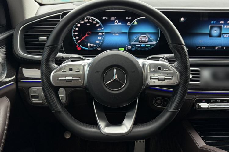 Used Mercedes-Benz GLS 2023 Refresh GLS 450 4MATIC Fashion Edition Interior 2