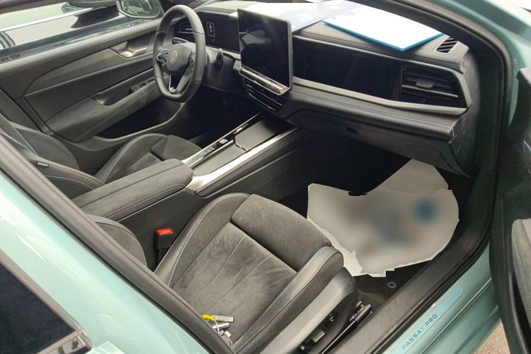 Used Volkswagen Passat 2025 Pro 380TSI Starry Dragon Luxury Edition
