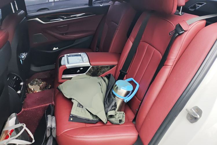 Used BMW 5 Series 2018 Restyled 530Li Luxury Edition M Sport Package Left Rear Seat