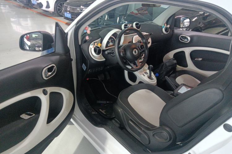 Used smart fortwo 2018 1.0L 52kW Hardtop Passion Edition China V Standard