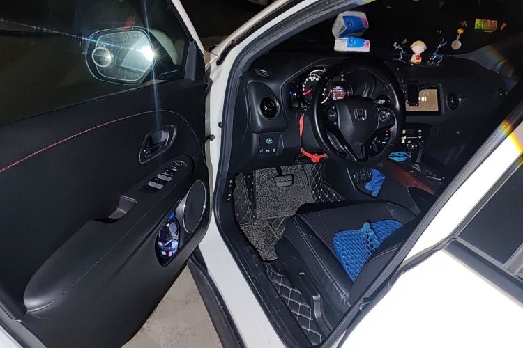 Used Honda XR-V 2015 1.8L VTi CVT Luxury Edition Driver Seat