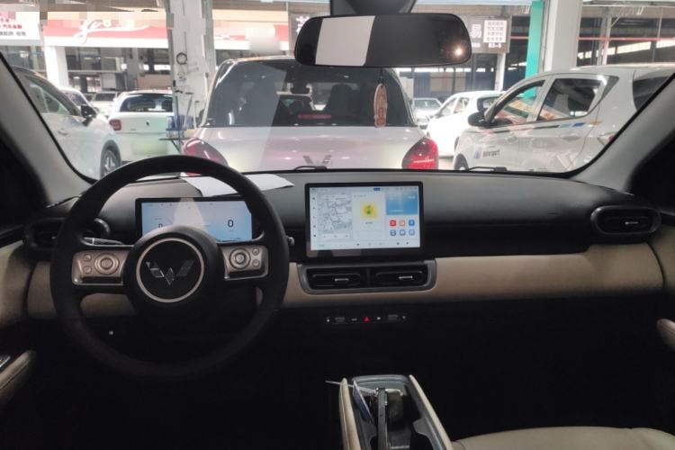 Used Wuling Bingo PLUS 2024 510 km Flagship Edition Four-Seater Version Center Console