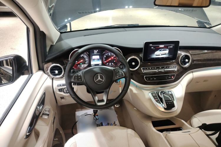 Used Mercedes-Benz V-Class 2017 V 260 L Prestige Extended Edition
