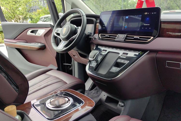 Used Hongqi HQ9 2023 2.0T Smart Connect Flagship Edition