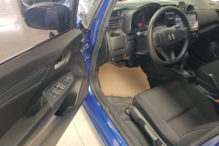 Used Honda Fit 2018 1.5L CVT Comfort Sunroof Version Driver Seat