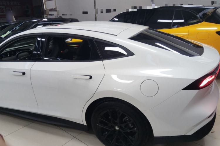 Used CHANGAN UNI-V 2024 1.5T Luxury Edition Rear Left 45 Deg