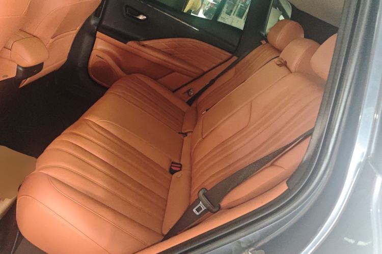 Used AION V 2024 Aion Tyrannosaurus 650 Smart Luxury Edition
