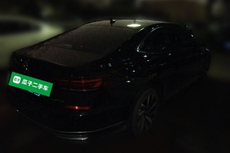 Used Volkswagen Passat 2022 330TSI Starry Luxury Edition Rear Right 45 Deg