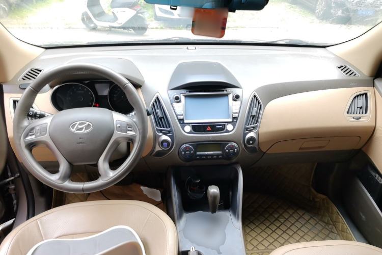 Used Hyundai ix35 2012 2.0L Automatic Two-Wheel Drive New Edition GL