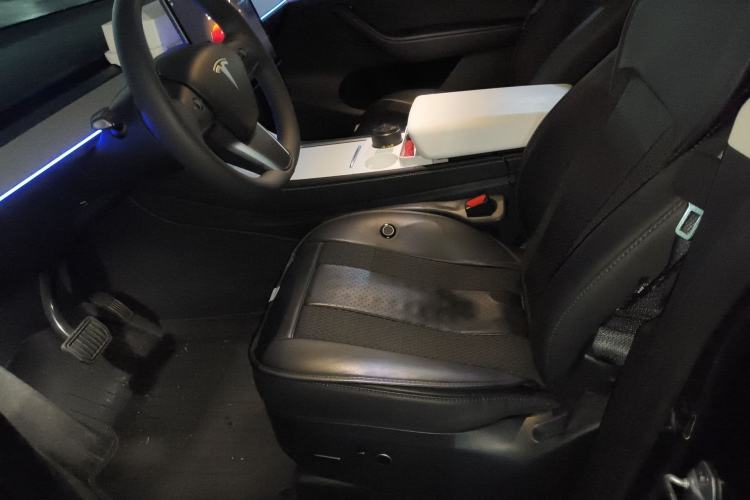 Used Tesla Model Y 2024 Rear-Wheel-Drive Version
