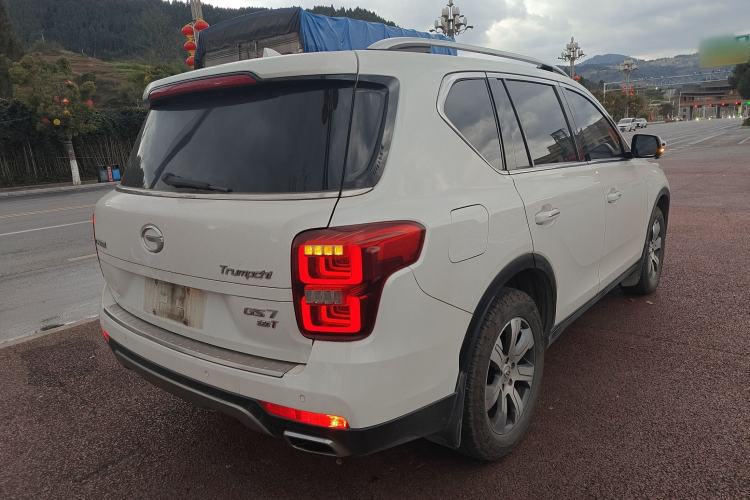 Used GAC Trumpchi GS7 2017 320T Two-Wheel-Drive Luxury Smart Connectivity Model
