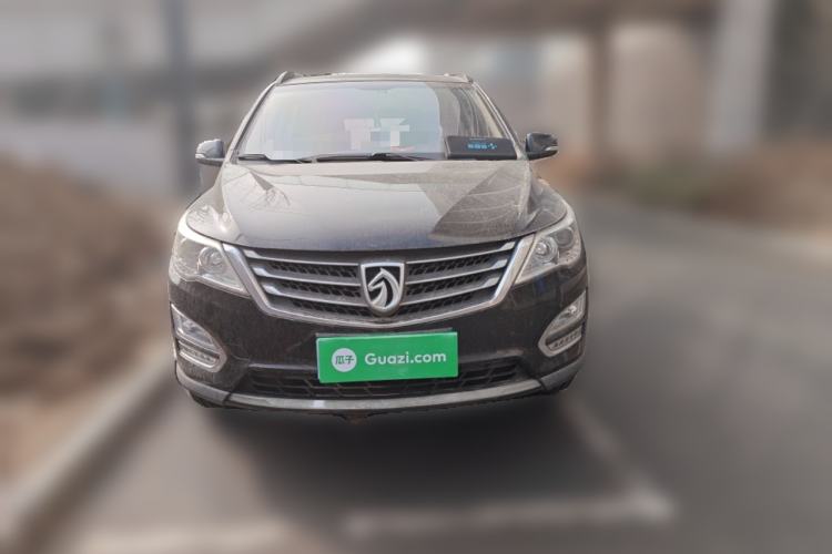 Used Baojun 560 2015 1.8L manual Comfort trim level
