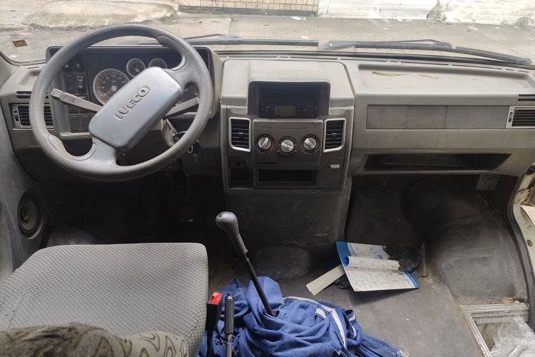 Used Iveco Daily 2014 2.5T-A35 NJ6484ACM47Z4
