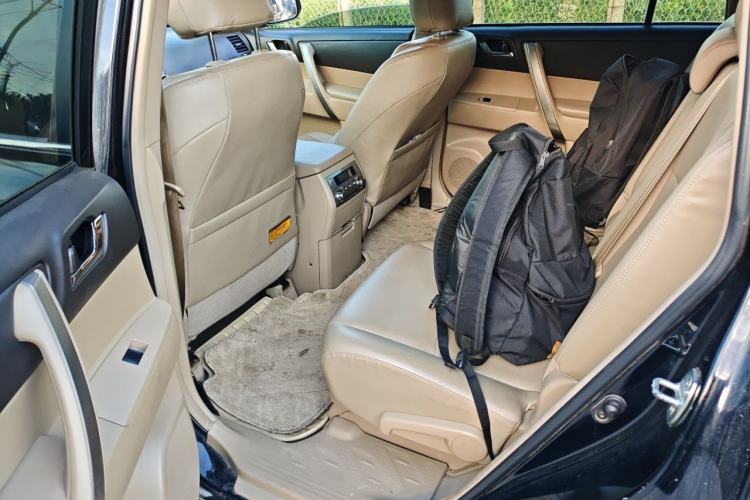 Used Toyota Highlander 2012 2.7L Two-Wheel Drive 7-Seater Luxury Edition