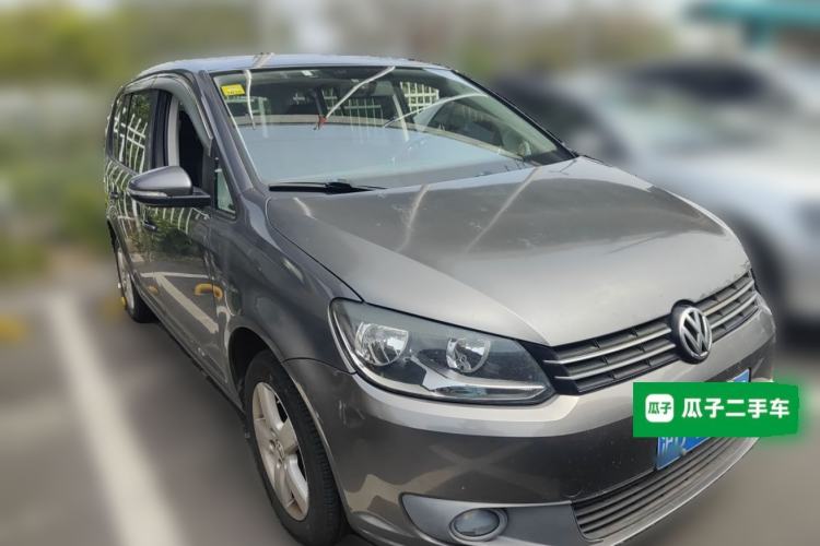 Used Volkswagen Touran 2013 1.4T Manual Fashion Edition 5 Seats Front Right 45 Deg