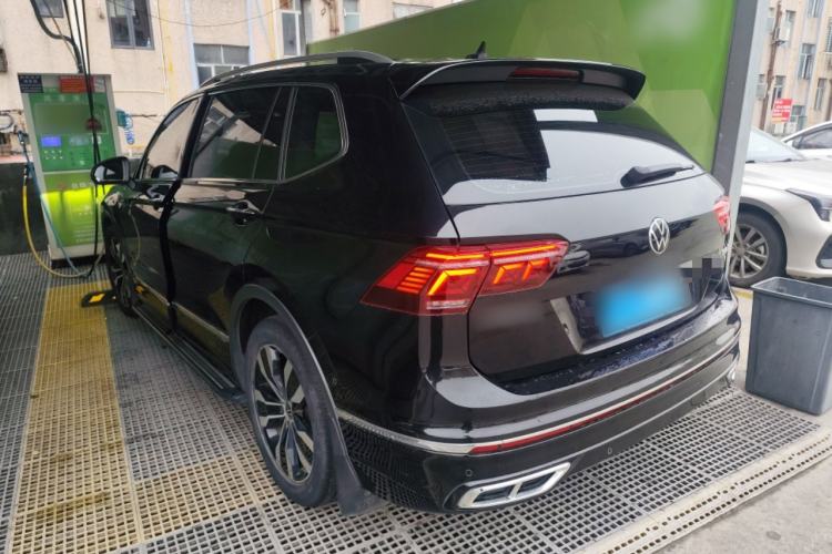 Used Volkswagen Tiguan L 2022 330TSI Automatic Two-Wheel Drive R-Line Enhanced Edition
