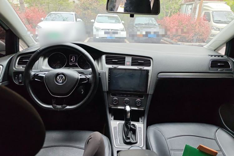 Used Volkswagen Golf 2014 1.4TSI Automatic Comfort Model Center Console