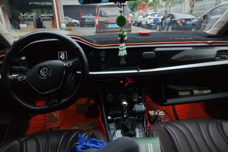 Used Volkswagen Lavida 2019 280TSI DSG Luxury Edition China VI Standard Center Console