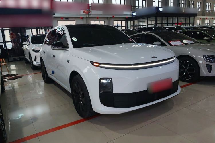 Used Li Auto L6 2025 Pro Smart Refresh Edition Front Right 45 Deg