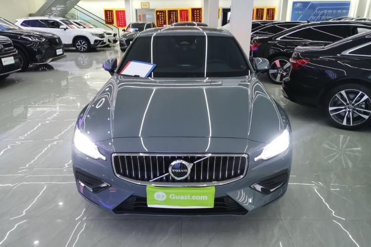 Used Volvo S60 2023 B4 Zhiyi Luxury Edition
