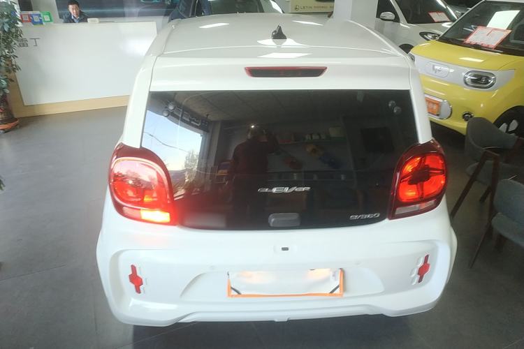 Used Roewe Clever 2021 302 km New Four-Seater Super-Efficient Version
