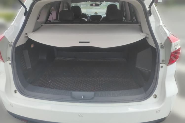 Used Venucia T70 2015 2.0L CVT Smart Choice Edition Trunk