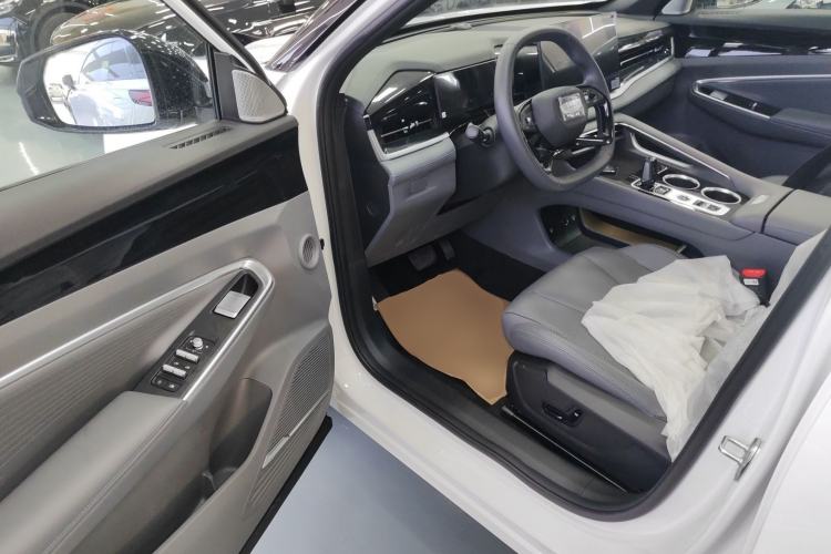 Used Geely Auto Emgrand X7 Sport 2026 Model 1.5TD Aspirational Driver Seat