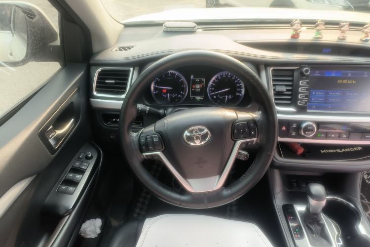 Used Toyota Highlander 2018 2.0T Four-Wheel Drive Luxury Edition 7 Seats China V Emission Standard
