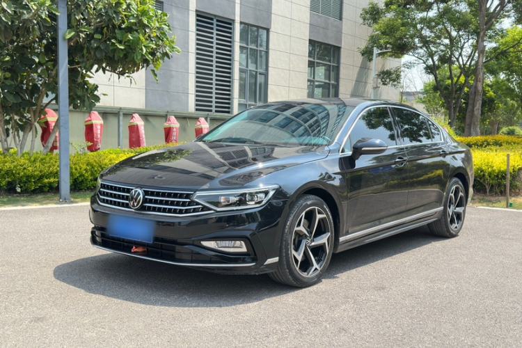 Used Volkswagen Magotan 2023 2 Million Units Limited Edition 330TSI DSG Leading Version