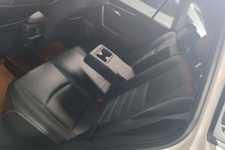 Used Toyota RAV4 2022 2.0L CVT Two-Wheel Drive Fashion Plus Edition
