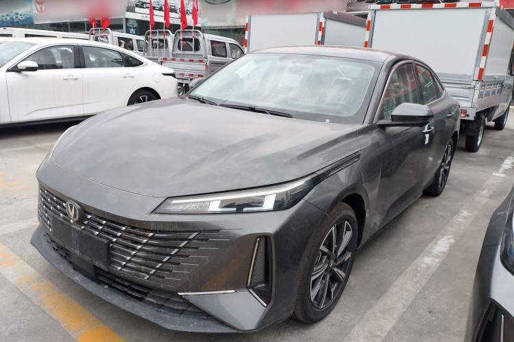 Used CHANGAN Eado 2025 Blue Whale 1.5T 500Bar Prestige Model