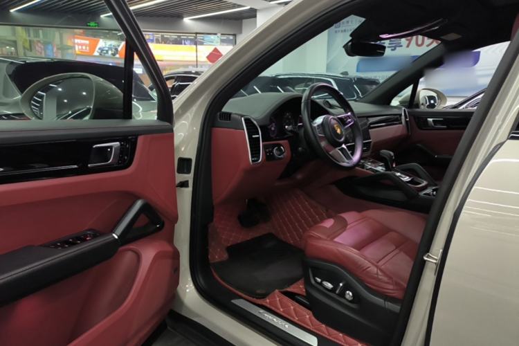 Used Porsche Cayenne E-Hybrid 2020 Cayenne E-Hybrid 2.0T Driver Seat