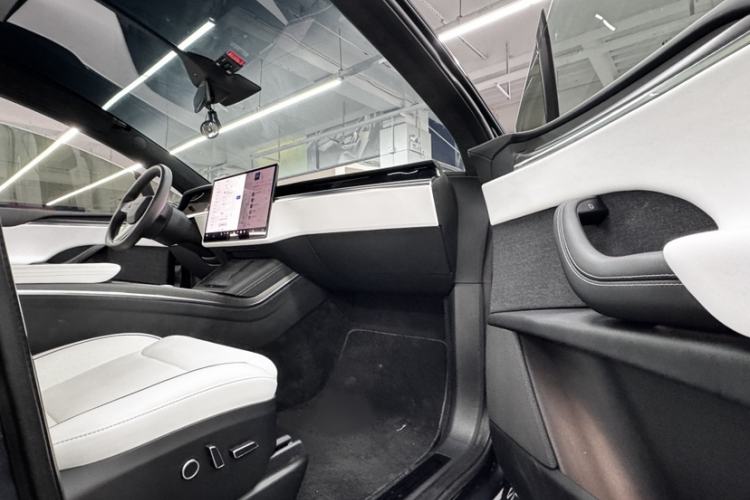 Used Tesla Model X 2023 Three-Motor All-Wheel-Drive Plaid Version