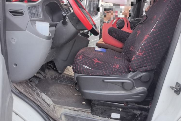 Used Foton Toano 2021 2.0T Manual Tongtu Extended-Wheelbase Mid-Roof 5/6/7-Seater 4F20TC3 Driver Seat