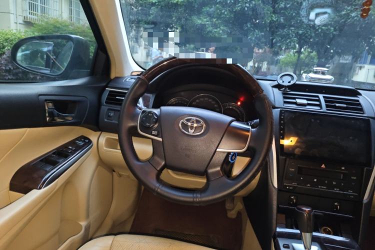 Used Toyota Camry 2015 2.0G Premier Edition
