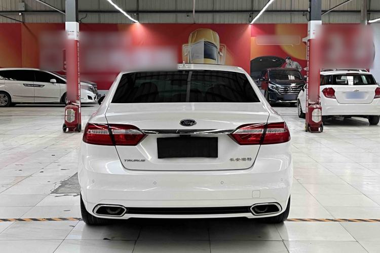 Used Ford Taurus 2017 EcoBoost 245 Fashion Edition Exterior 4