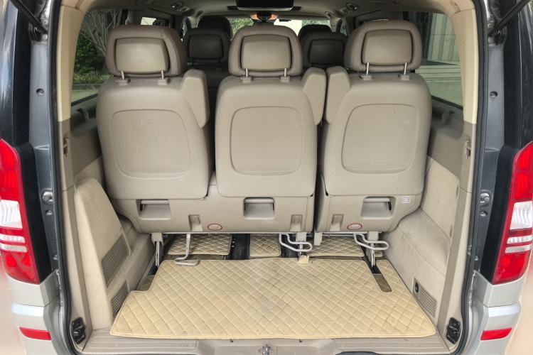 Used Mercedes-Benz Viano 2013 3.0L Navigator Edition