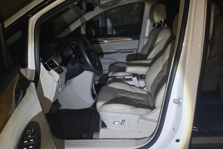 Used Buick GL8 2017 ES 28T Comfort Model China V Standard
