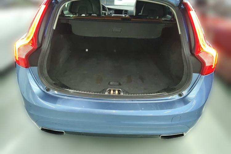 Used Volvo V60 2014 Restyled T5 Zhiya Edition Trunk