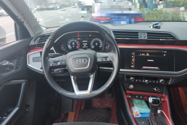 Used Audi Q3 2019 40 TFSI Fashion Dynamic Model
