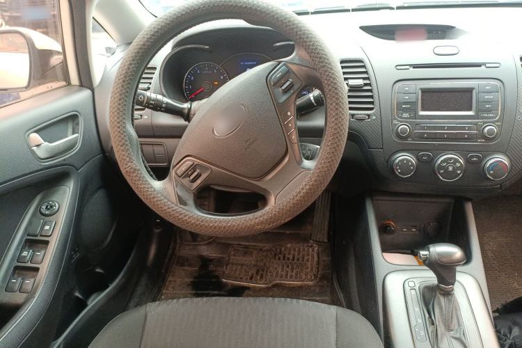 Used Kia K3 2013 1.6L Automatic GL Steering Wheel