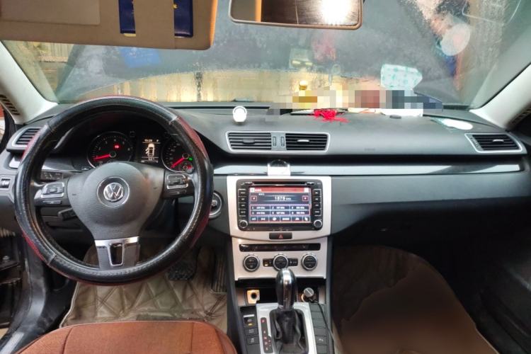 Used Volkswagen Magotan 2012 Revised 1.8TSI Luxury Version Center Console