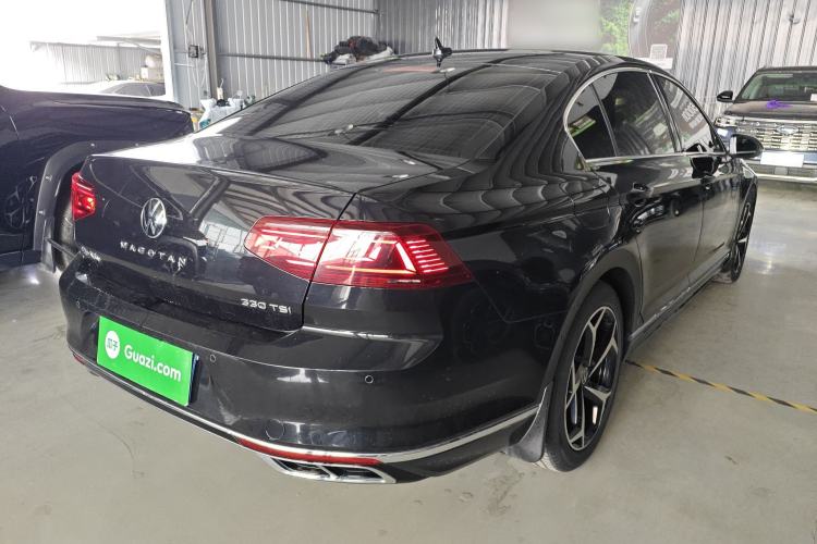 Used Volkswagen Magotan 2023 2 Million Units Limited Edition 330TSI DSG Leading Version
