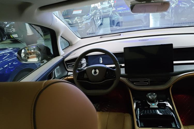 Used Denza D9 2022 DM-i 970 Four-Wheel Drive Prestige Model
