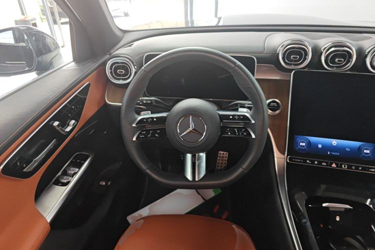 Used Mercedes-Benz GLC New Energy 2025 350 e L 4MATIC Collector's Edition Steering Wheel