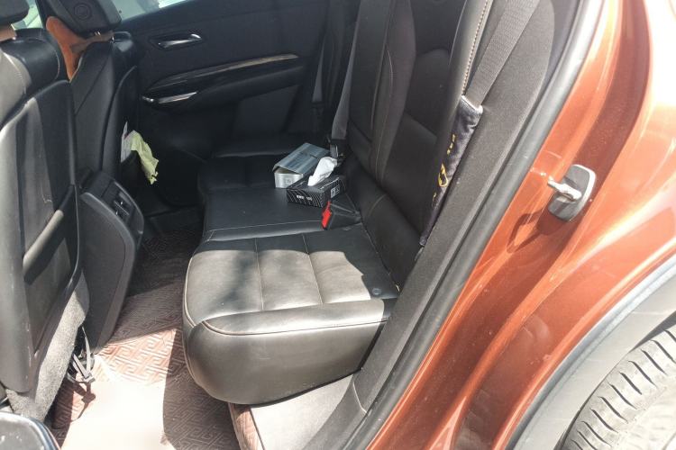 Used Cadillac XT4 2018 28T 4x4 Leading Sport Model