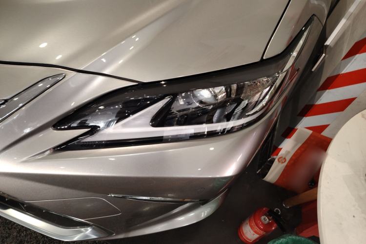 Used Lexus ES 2020 300h Premier Edition