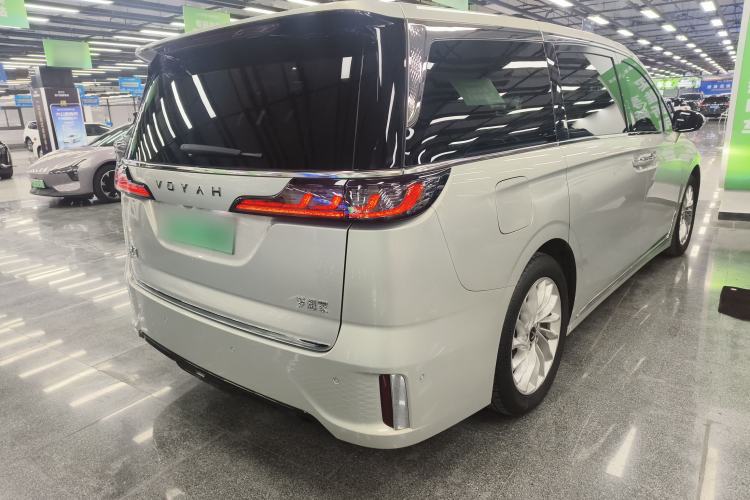 Used VOYAH Dream 2024 PHEV Extended-Range Premium Edition
