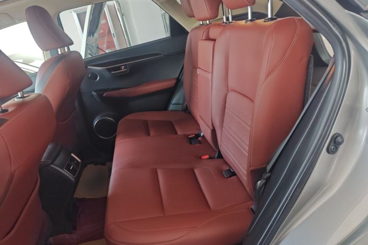 Used Lexus NX 2015 300h All-Wheel-Drive Fēngzhì Edition Left Rear Seat