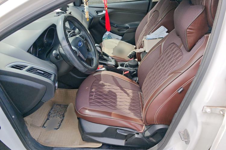 Used Ford Focus 2012 Sedan 1.6L Automatic Fashion Edition Left Front Seat